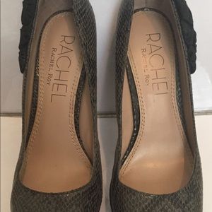 Platform leather pumps